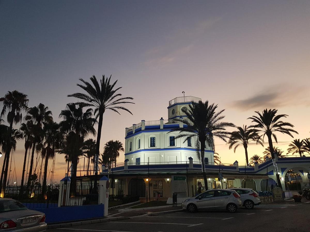 Free Parking, 40 Meters From The Beach, Wi-Fi, Ac Estepona Bagian luar foto