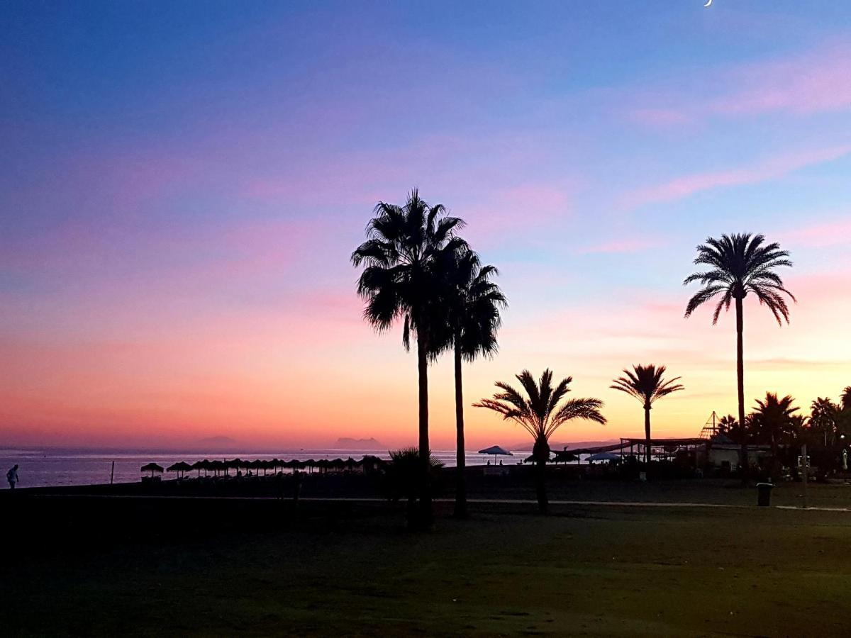 Free Parking, 40 Meters From The Beach, Wi-Fi, Ac Estepona Bagian luar foto