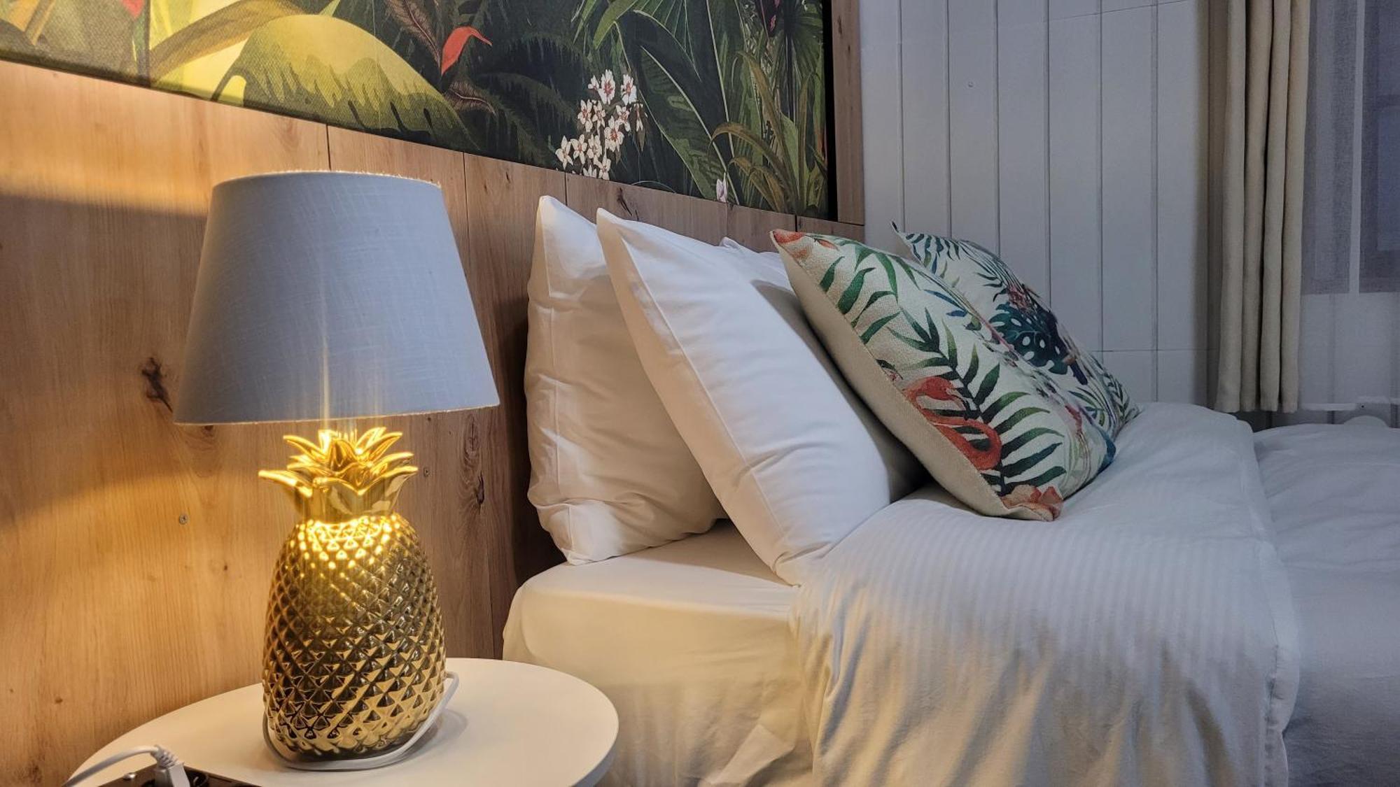 Free Parking, 40 Meters From The Beach, Wi-Fi, Ac Estepona Bagian luar foto