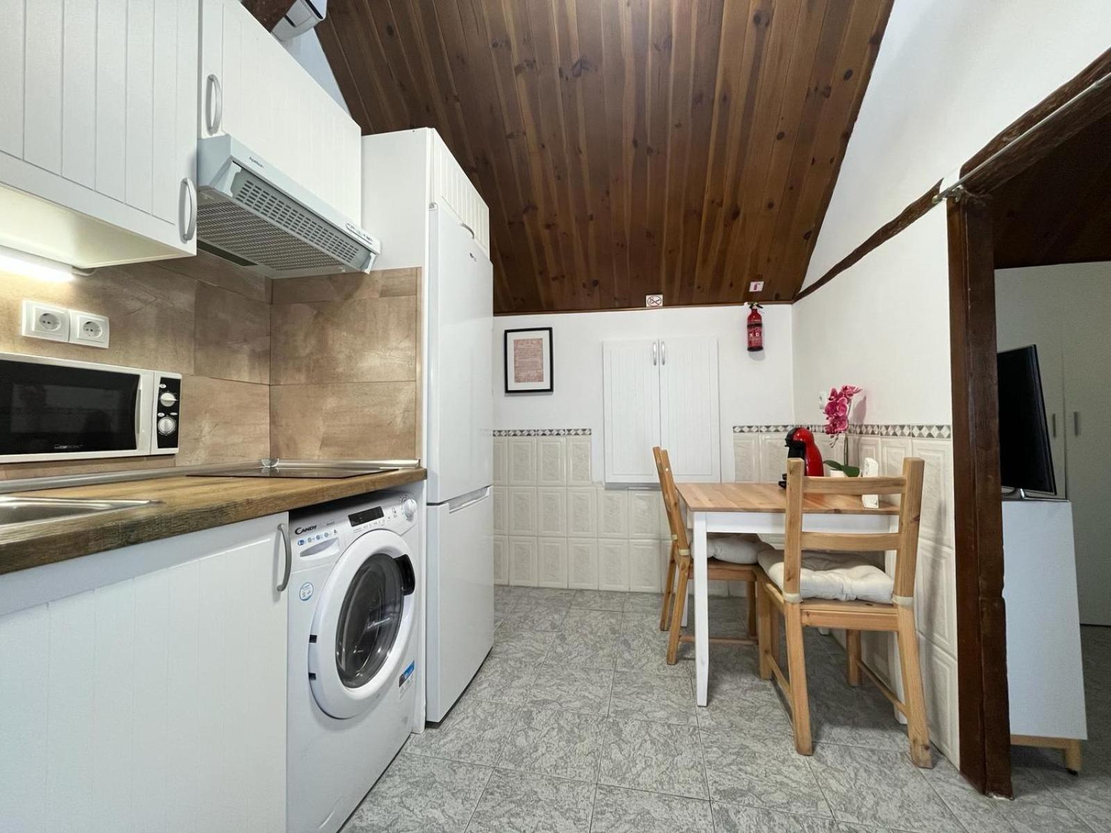 Free Parking, 40 Meters From The Beach, Wi-Fi, Ac Estepona Bagian luar foto
